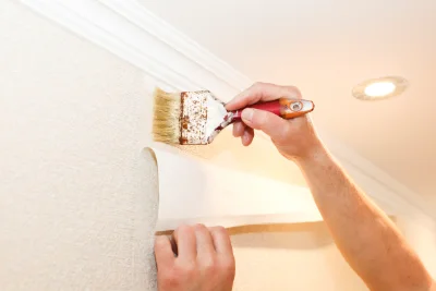 Pose de papier peint à la Vendelée — revêtements muraux et toiles de verre